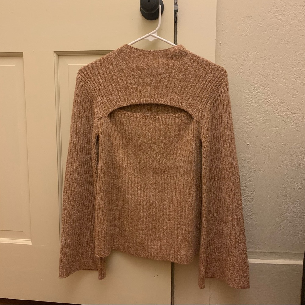 Jessica Simpson Cutout Sweater!! 🤎